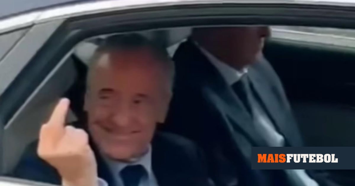 VÍDEO: presidente do Real Madrid choca adeptos com gesto obsceno