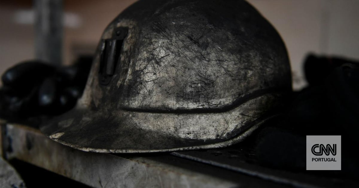 Mais de 100 pessoas presas no subsolo após ataque russo, uma morreu entretanto