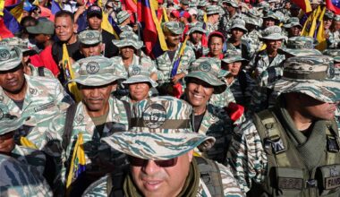 Venezuela envia drones, embarcações, aviação e 15.000 militares para a fronteira com a Colômbia