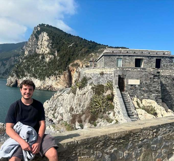 Filho de Gugu decide voltar a morar no Brasil e iniciar carreira como apresentador - Zoeira