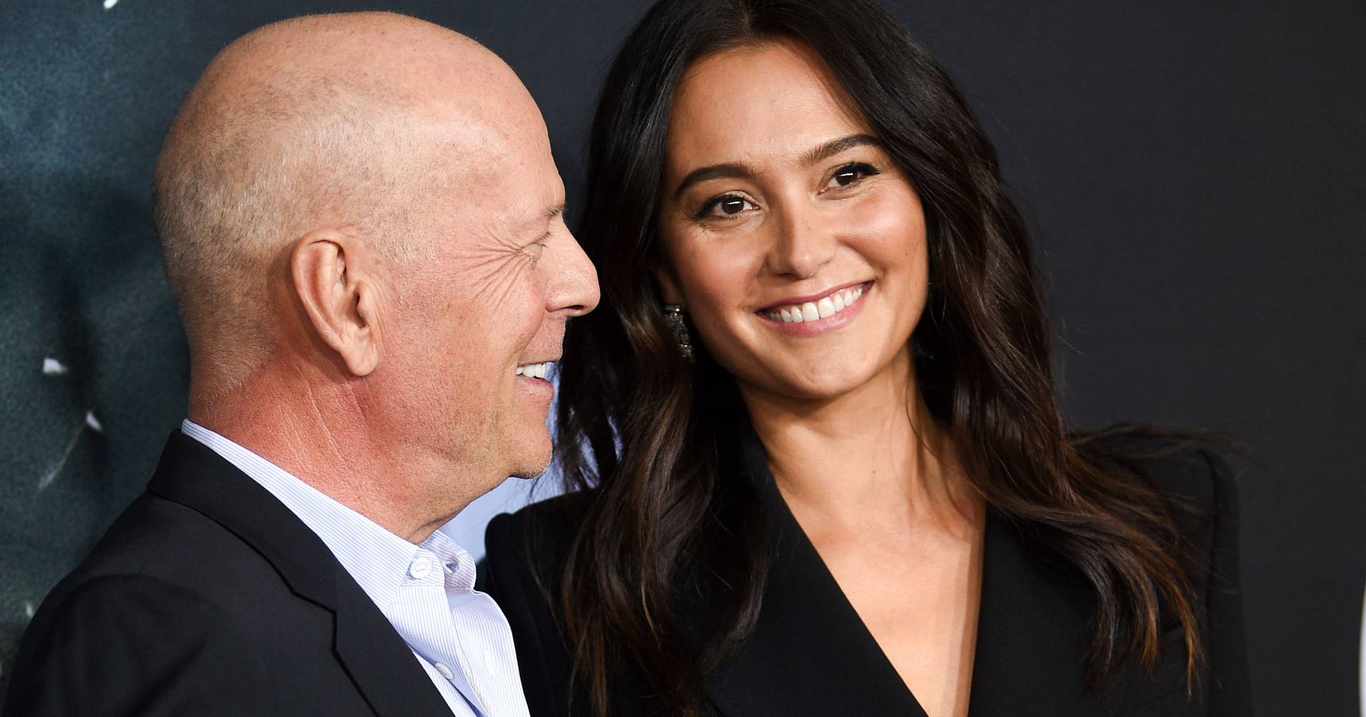 Esposa de Bruce Willis quebra silêncio sobre o estado de saúde do ator de 70 anos