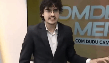 Dudu Camargo recebe críticas ao aparecer irreconhecível ao vivo