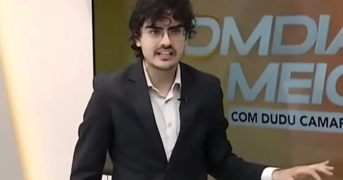 Dudu Camargo recebe críticas ao aparecer irreconhecível ao vivo