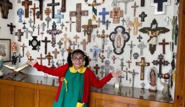Intérprete de Chiquinha é internada após crise de saúde no México - Zoeira