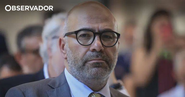 Governo nega acordo com autarca para erradicar Cova da Moura – Observador