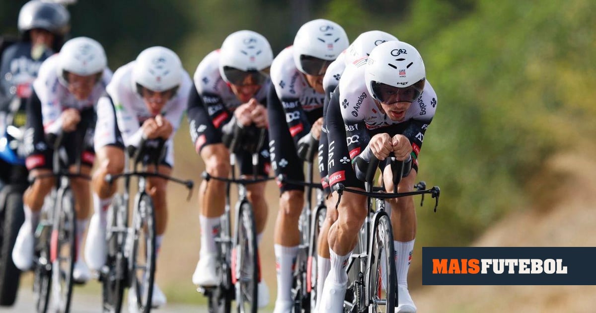 Vuelta: UAE Emirates de João Almeida vence contrarrelógio