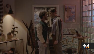 Exclusivo «A Protegida»: Vírgilio provoca Gonçalo e mostra-lhe quadro de Aruna - Novelas