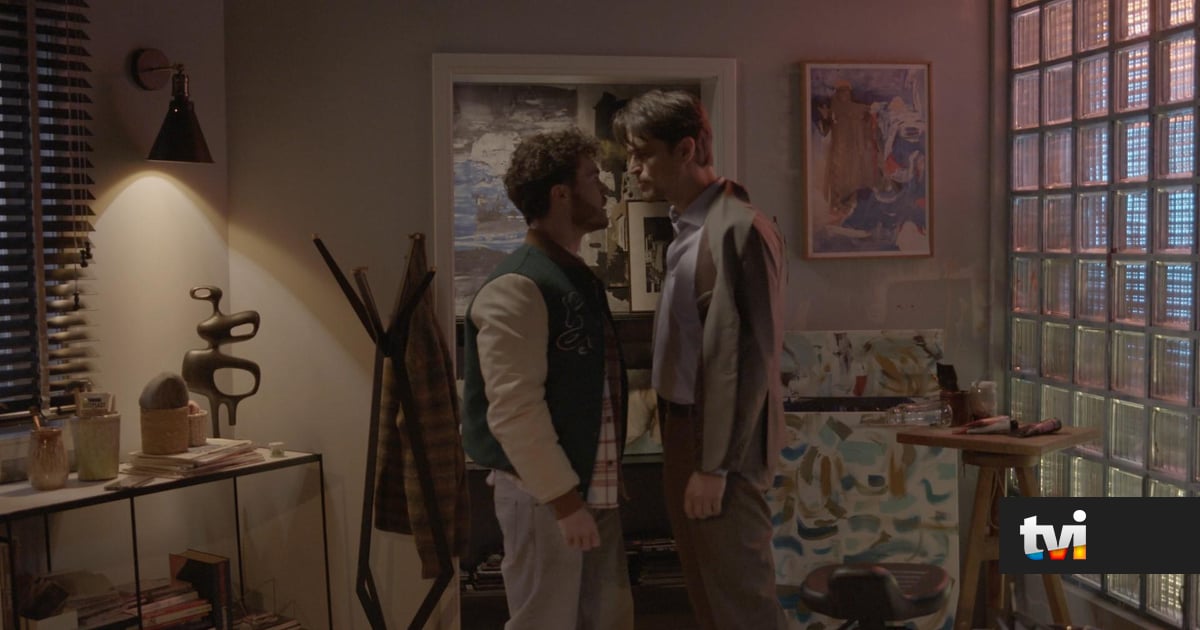 Exclusivo «A Protegida»: Vírgilio provoca Gonçalo e mostra-lhe quadro de Aruna - Novelas