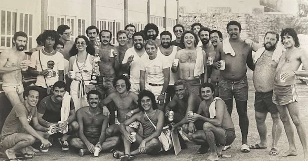 Djavan recupera fotos históricas de encontro de artistas nos anos 80; veja