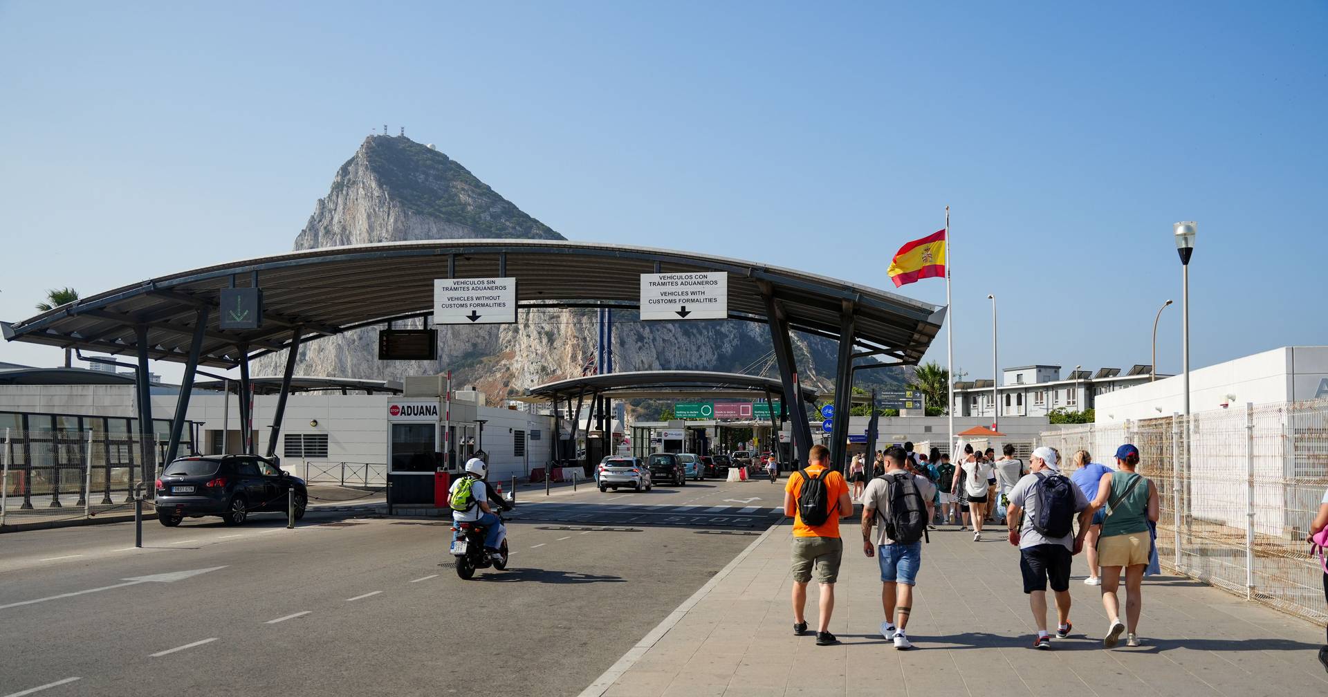 Após cinco anos de negociações, já há data para derrubar fronteira de Gibraltar: em janeiro “desaparece o último muro da Europa ocidental”