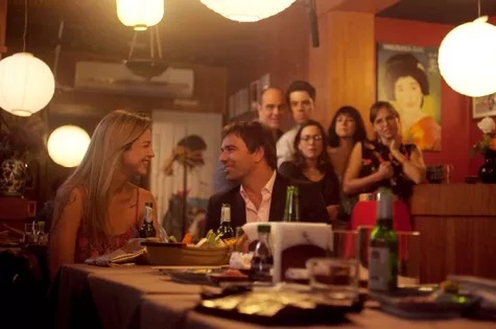 Luana Piovani e Marcelo Faria em cena de 'Amor Verissimo', inspirado em crônicas do escritor — Foto: Bruno Poppe