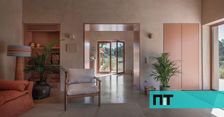 Afonso e Marta juntaram toda a família para construir uma casa de férias em Coruche — NiT