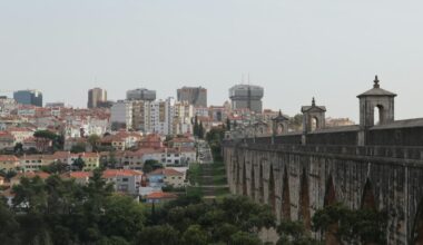 Lá fora falam sobre esta casa portuguesa que passa despercebida a muitos