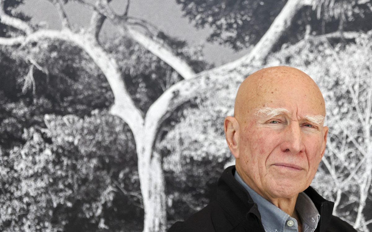 Família de Sebastião Salgado deposita cinzas do fotógrafo em árvore no Instituto Terra | Brasil