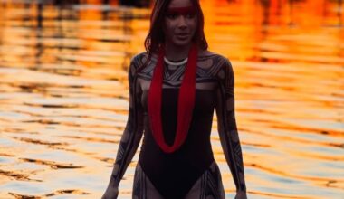 Anitta participa do ritual Kuarup no Xingu e fãs se encantam com fotos