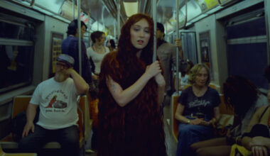 Chappell Roan lança música e agita as redes: 'Clipe do milênio' | Diversão