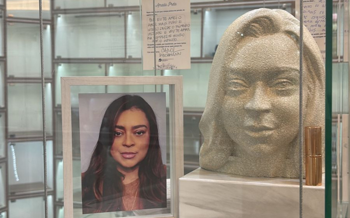 Família de Preta Gil eterniza memória da cantora com busto em cemitério no Rio | Celebridades