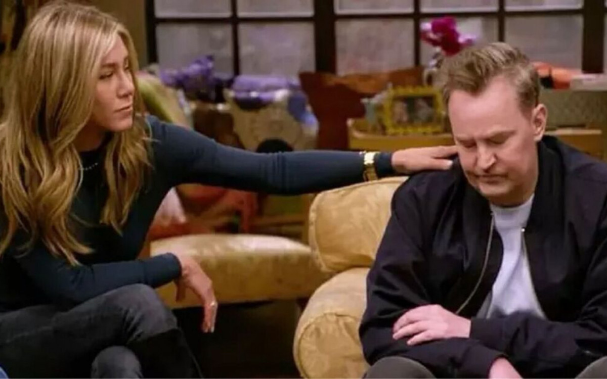 Jennifer Aniston diz que elenco de 'Friends' estava de luto por Matthew Perry antes da morte do ator | Celebridades