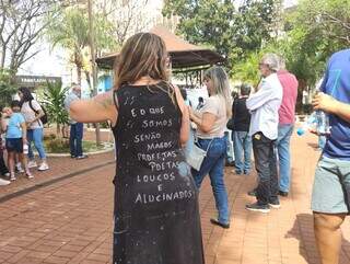 Livros, poesia e música transformam a Praça Ary Coelho em palco cultural