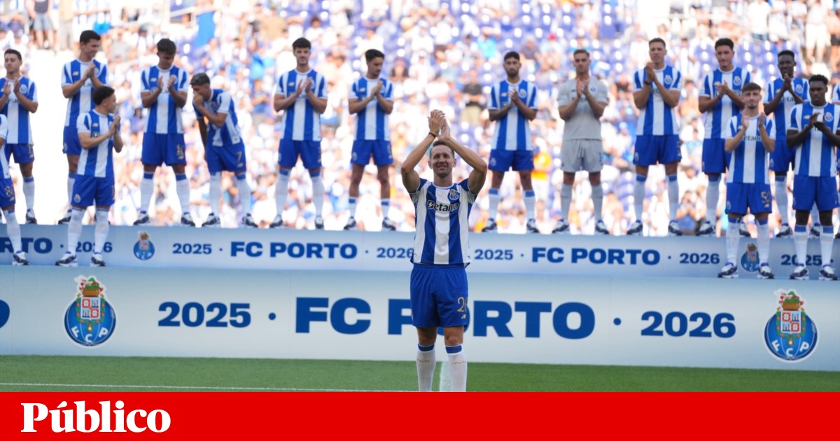 Surpresa na apresentação do FC Porto aos sócios: Luuk de Jong é reforço | Futebol