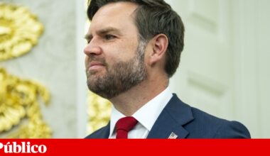 Equipa de J.D. Vance altera caudal do rio Ohio para passeio em família | Estados Unidos