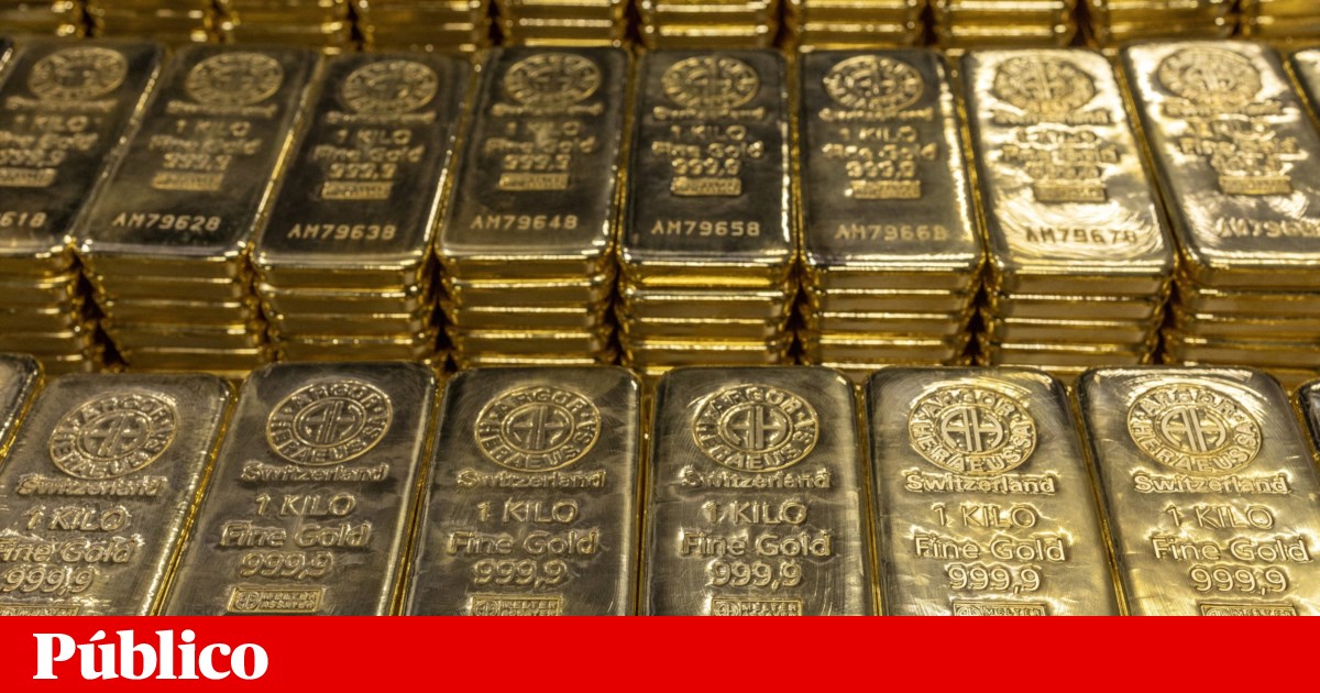 Trump quer impor tarifas sobre o ouro e preço bate recorde | Mercados