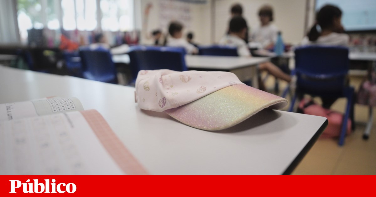 Governo lança campanha para atrair professores e lembra que salário ronda 1700 euros | Educação