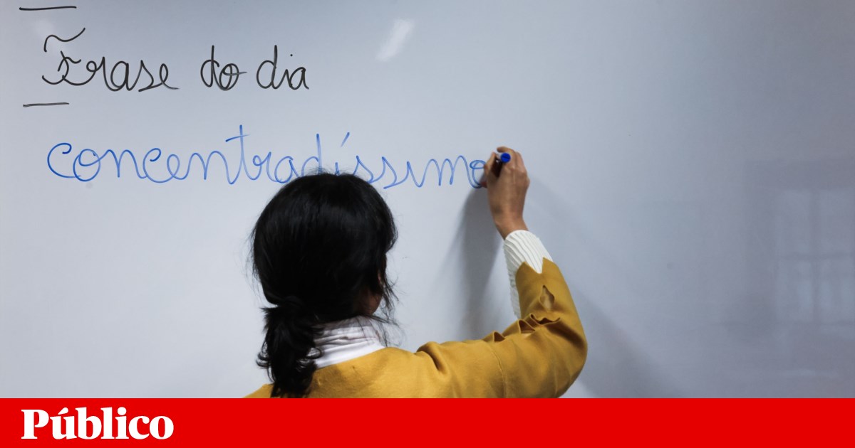 Há quase 19 mil docentes que vão estar a dar aulas numa nova escola em Setembro | Professores