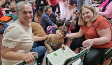 Grupo de avós da escola 28 produz colcha de retalhos para a Feira do Livro – Prefeitura de Sapiranga