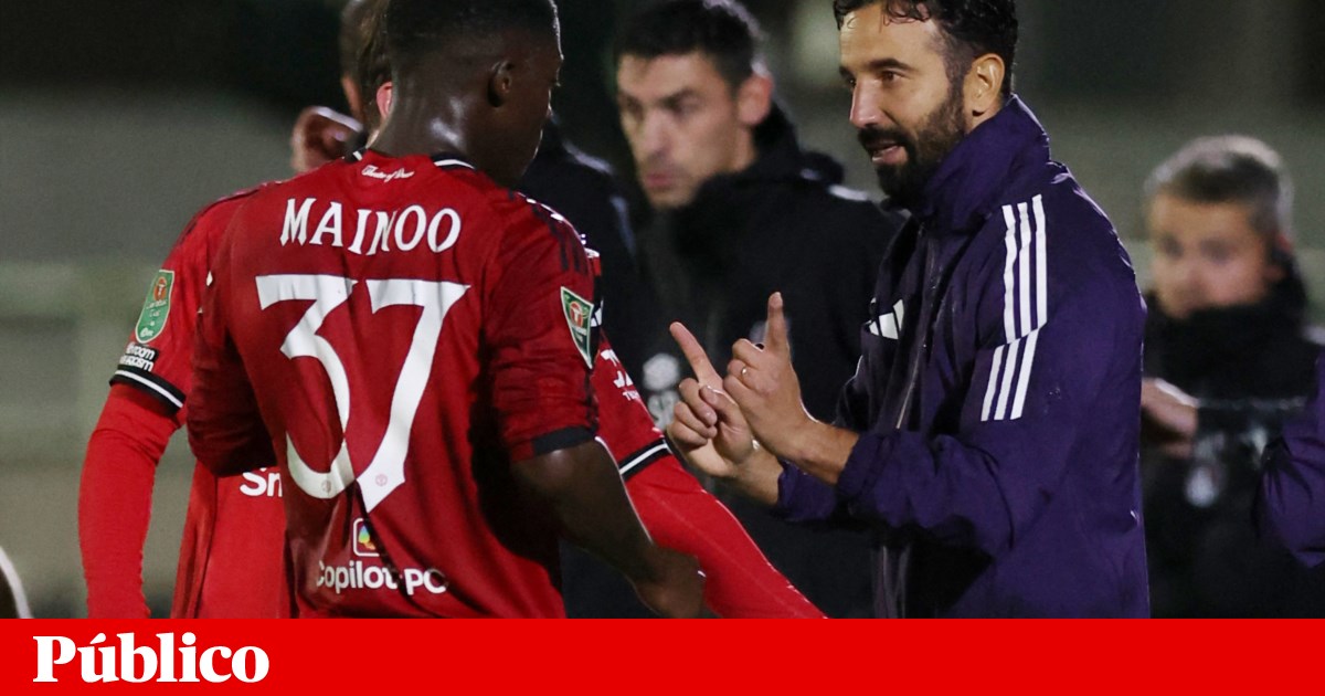 Pesadelo para Ruben Amorim: United afastado da Taça da Liga por equipa do 4.º escalão | Futebol internacional