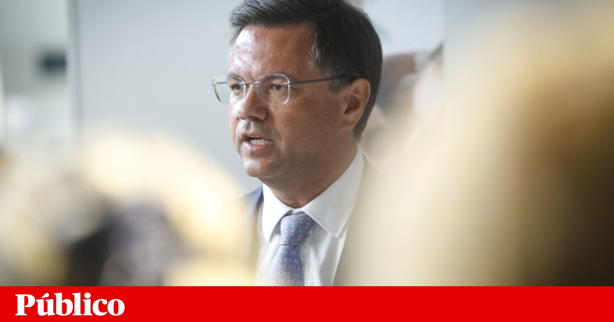 Ministro anuncia “balcão único” para empresas e licenciamentos mais rápidos | Universidade de Verão