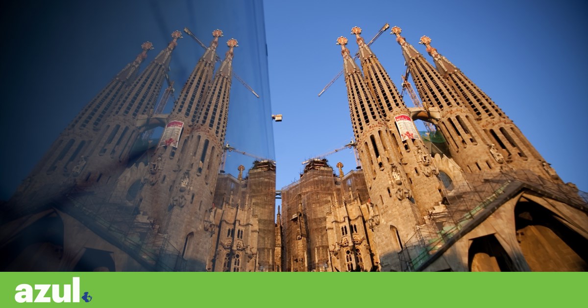 Activistas climáticos lançam pó vermelho contra a Sagrada Família em Barcelona | Crise climática