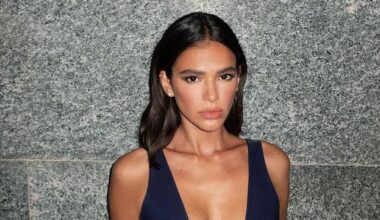SBT TV | Bruna Marquezine encanta com quarto look luxuoso de R$ 50 mil em festa de 30 anos