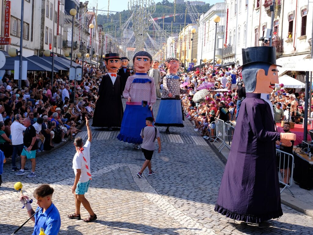Viana: assim foi o desfile da mordomia na romaria d'agonia