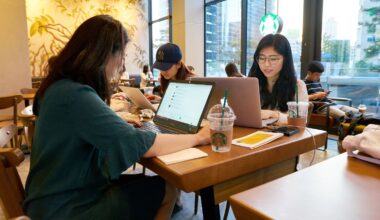 Starbucks pede aos sul-coreanos que não tragam monitores, impressoras e separadores