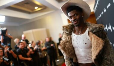 Rapper Lil Nas X é preso por andar seminu em Los Angeles
