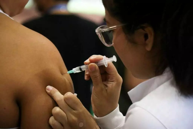 Vacinação contra gripe neste sábado (9) no Camelódromo e Concha Acústica
