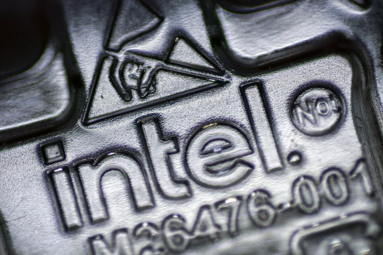 Intel: como a gigante dos chips caiu dolorosamente nas mãos de Trump