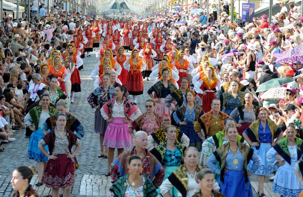 Viana: assim foi o desfile da mordomia na romaria d'agonia