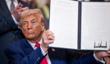 Documentos vazados revelam a agenda escondida por trás das tarifas de Trump