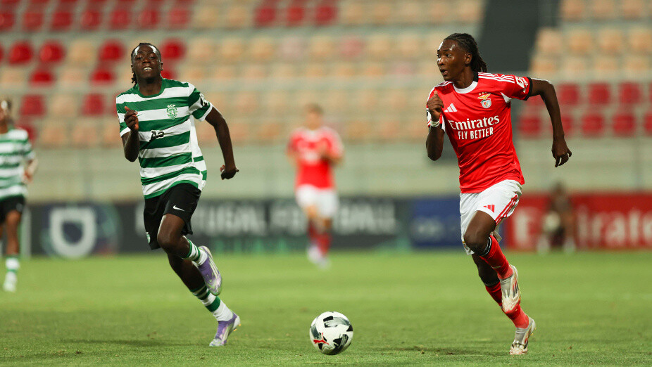 Liga Revelação: Benfica vence dérbi frente ao Sporting com reviravolta na segunda parte