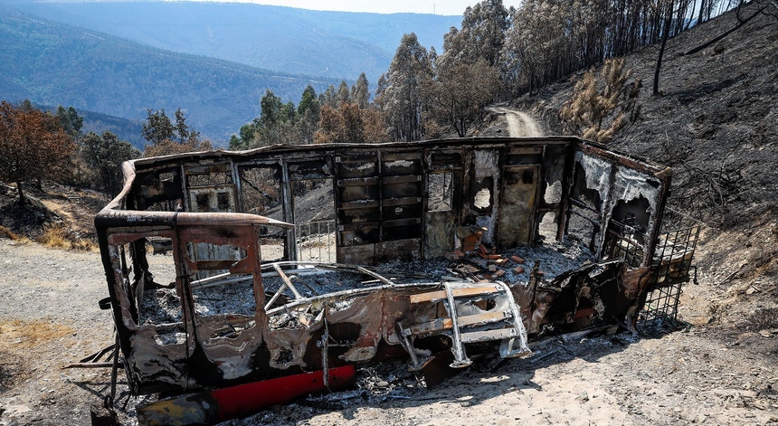 Incêndio em Sabrosa dominado