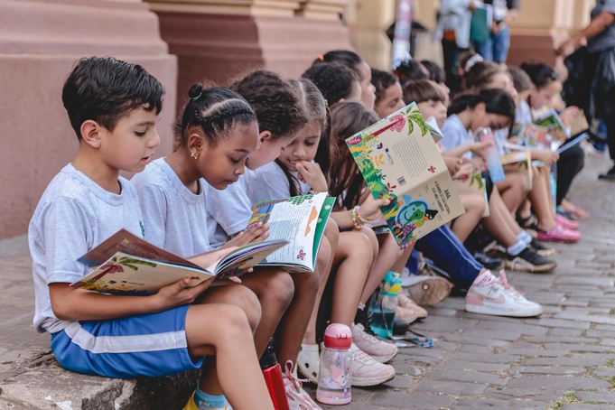Feira do Livro de Ribeirão Preto entra na reta final com programação intensa e gratuita