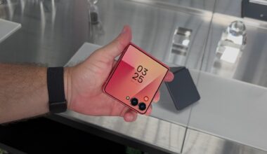 Galaxy Z Flip 7 é o melhor da linha em autonomia, mas ainda perde para o Razr | Teste de bateria oficial - TudoCelular.com