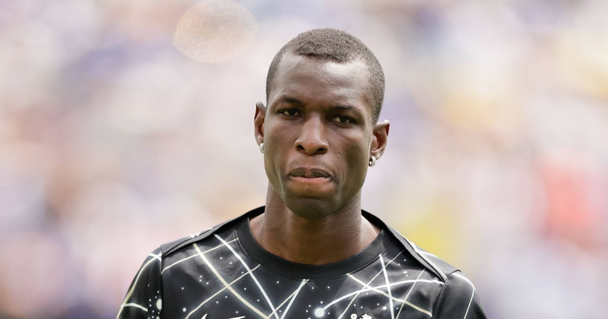 Lesão de avançado cancela negócio entre Chelsea e Bayern