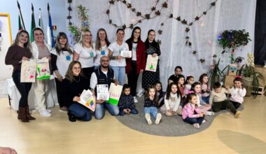 Prefeitura Municipal de Erechim - Lançamento do livro "O Chá que Transformou a Bruxa" emociona famílias na Escola Irmã Consolata