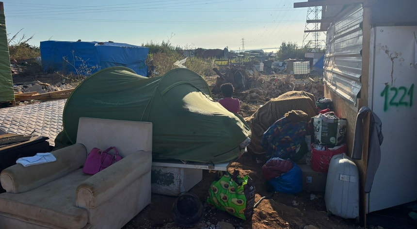 Câmara de Loures emitiu ordem para novos despejos no bairro do Talude Militar