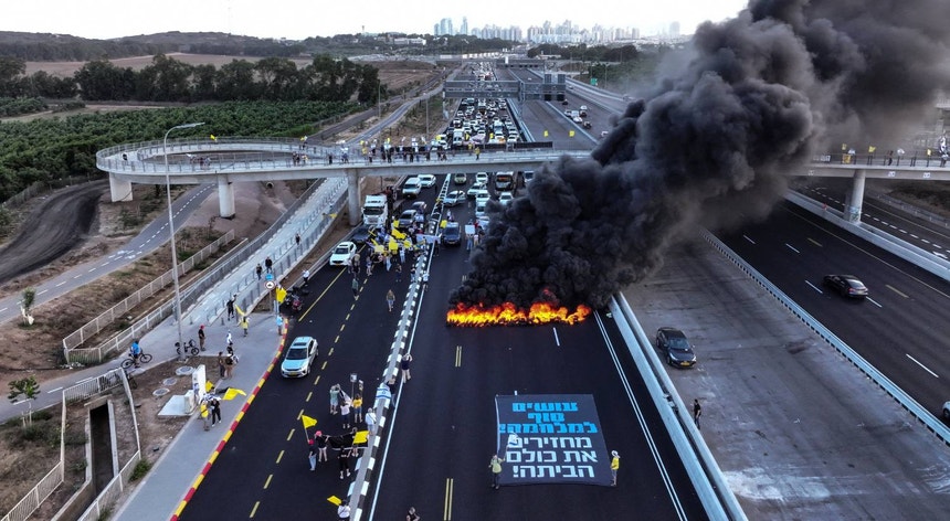 Dia de protestos em Israel para exigir libertação dos reféns e fim da guerra em Gaza