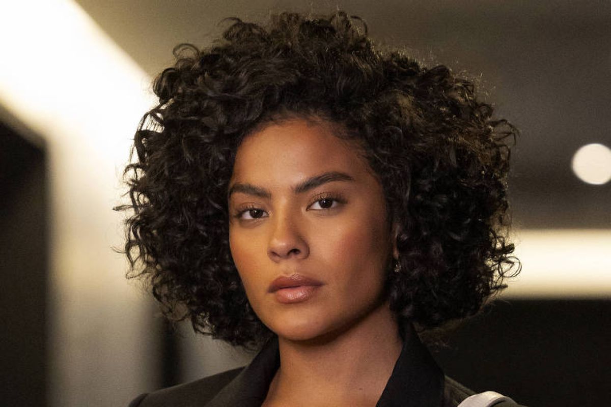 Destaque em 'Vale Tudo', Bella Campos negocia contrato fixo - MidiaNews
