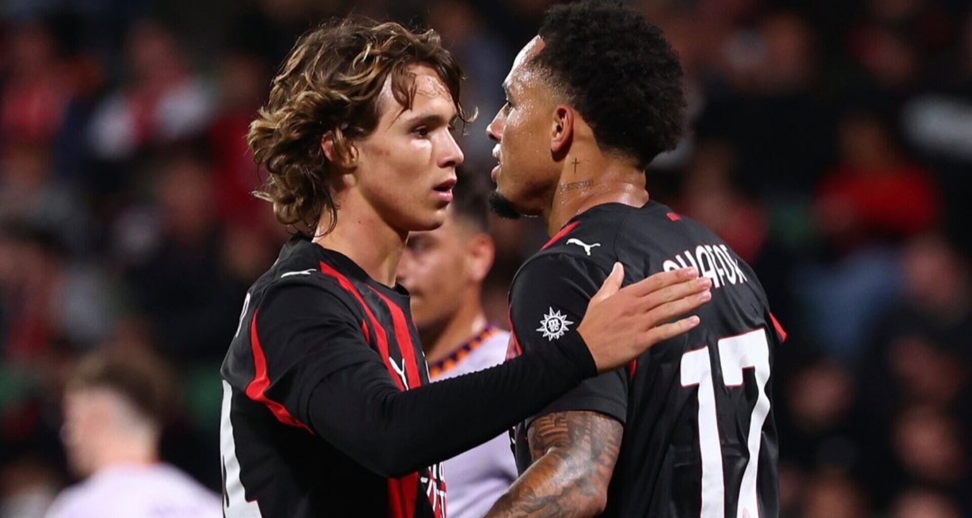 Alvo do Sporting para a defesa mais perto do AC Milan por 25 milhões de euros